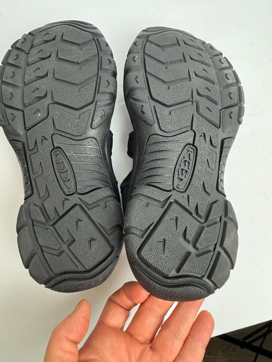Sandals_&_Flip_Flops